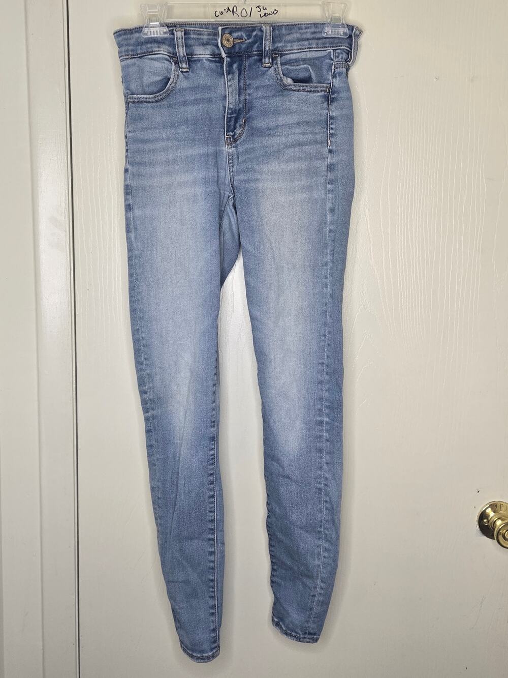 Women's Next Level Stretch‎ American Eagle Size 2 30" inseam Lt Wash